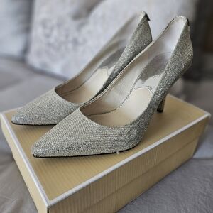 Michael kors glitter pumps